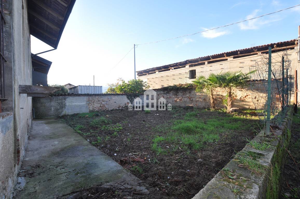 Casa indipendente in vendita a Favria (TO)