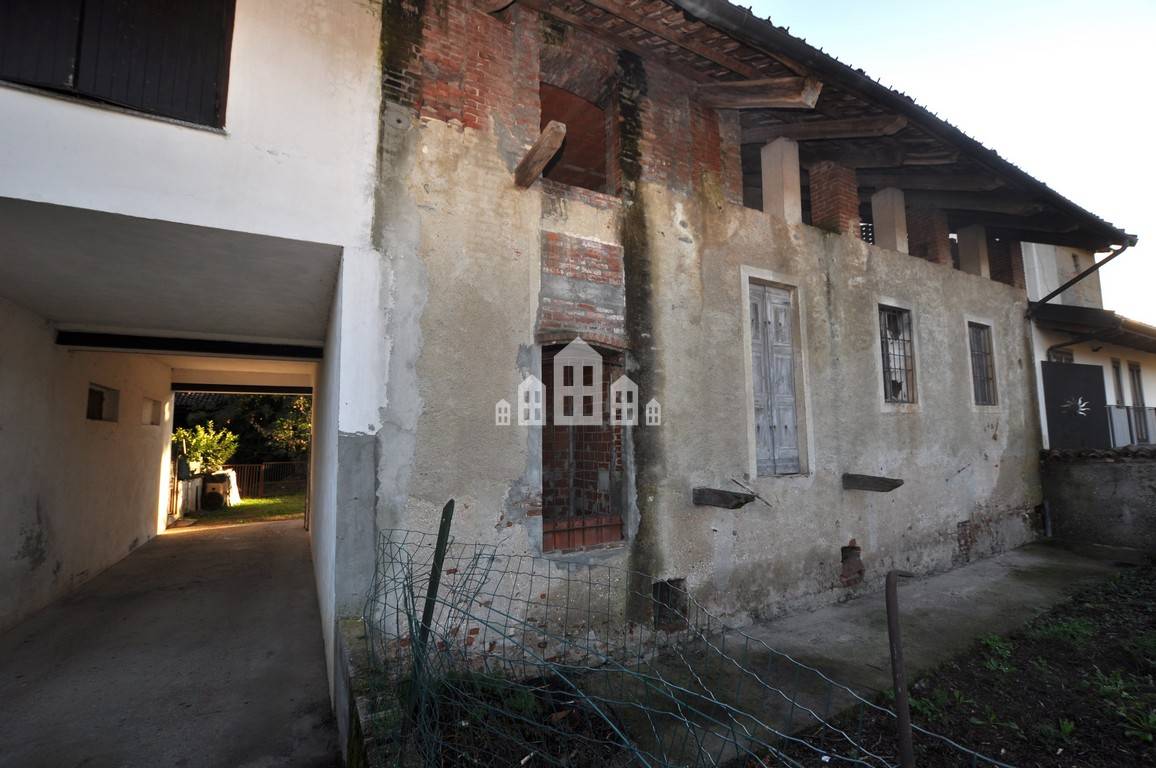Casa indipendente in vendita a Favria (TO)