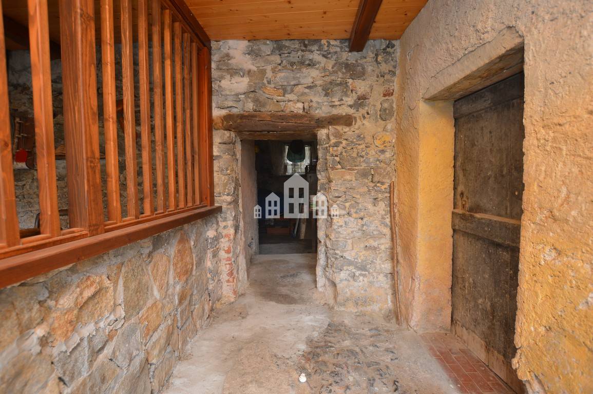 Casa indipendente in vendita a Valchiusa (TO)