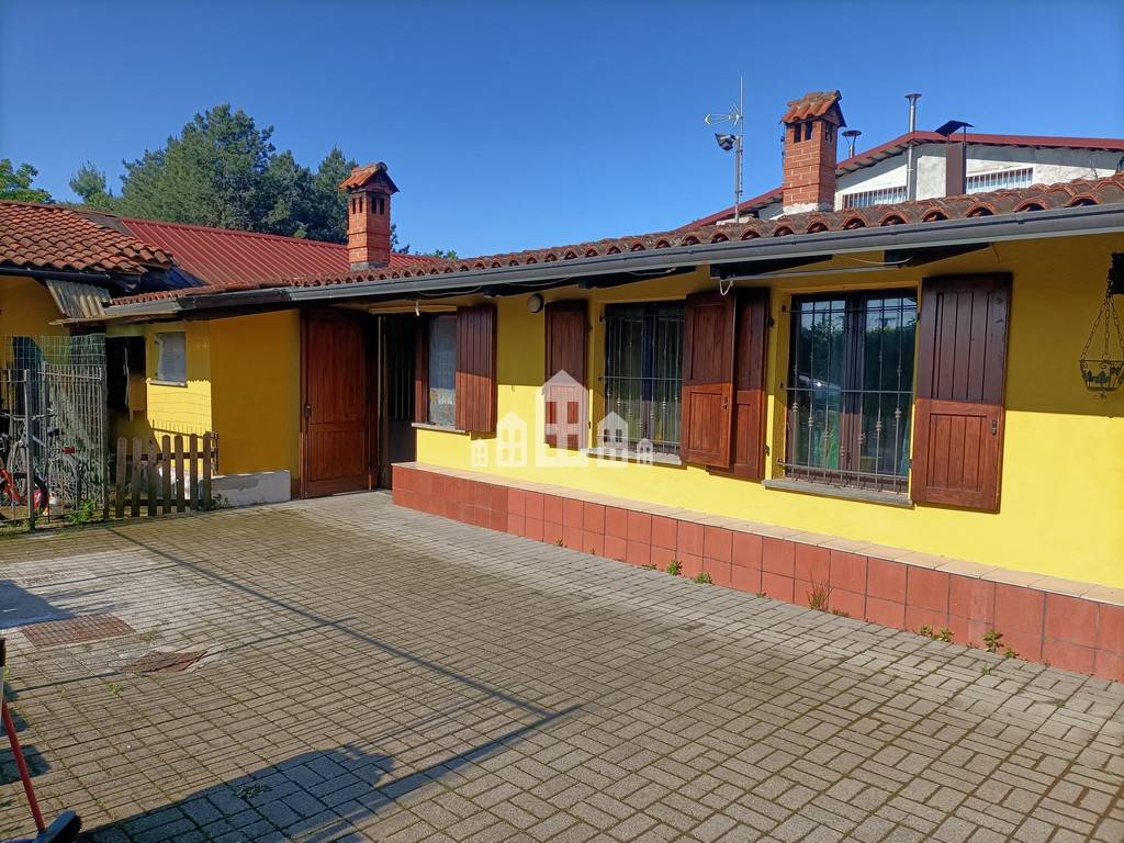 Casa indipendente in vendita a Favria (TO)