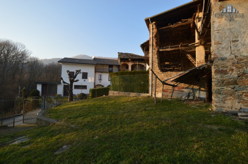 Rustico in vendita a Rueglio