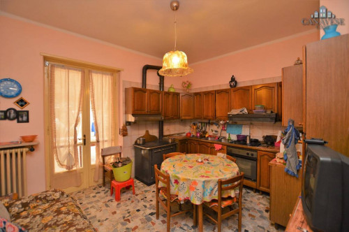 Casa indipendente in vendita a Sparone