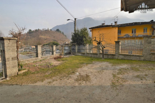Casa indipendente in vendita a Sparone