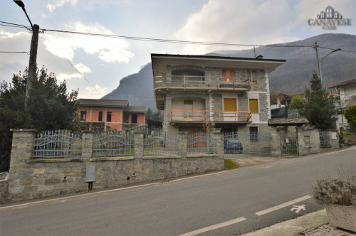 Casa indipendente in vendita a Sparone