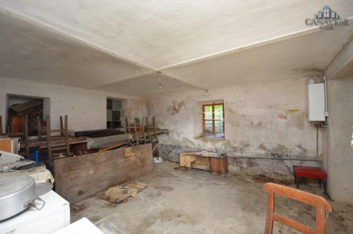Casa semindipendente in vendita a Valchiusa