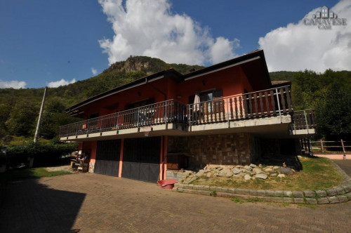 Villa in vendita a Sparone
