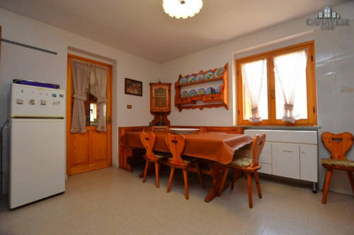 Detached house for sale in Val di Chy