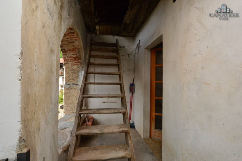 Casa semindipendente in vendita a Issiglio