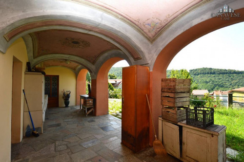 Casa semindipendente in vendita a Val di Chy
