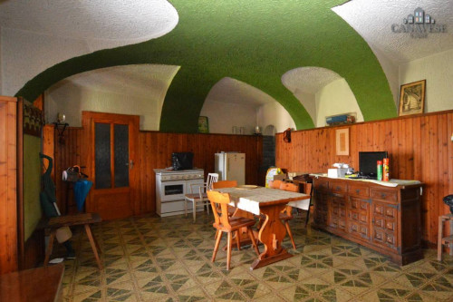 Casa semindipendente in vendita a Val di Chy