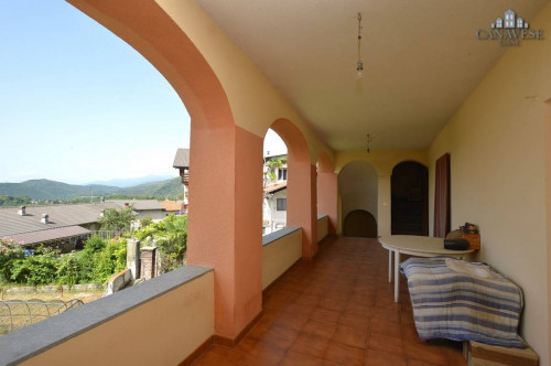 Casa semindipendente in vendita a Val di Chy