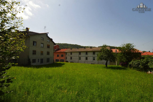Casa semindipendente in vendita a Val di Chy