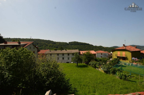 Casa semindipendente in vendita a Val di Chy