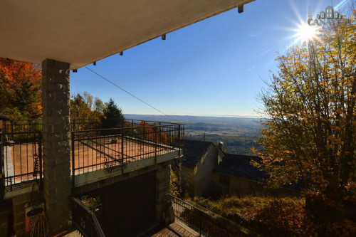 Casa indipendente in vendita a Valchiusa