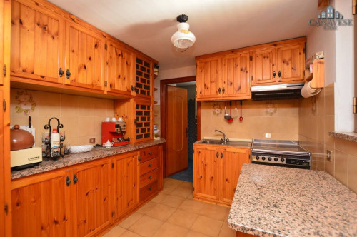 Casa indipendente in vendita a Valchiusa
