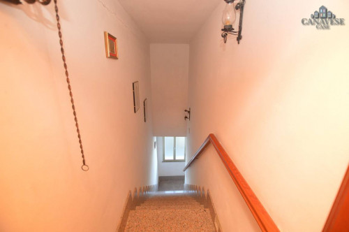 Casa indipendente in vendita a Valchiusa