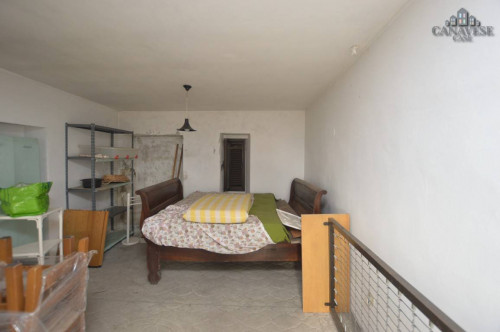 Casa semindipendente in vendita a Andrate