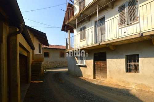 Casa semindipendente in vendita a Cuorgnè