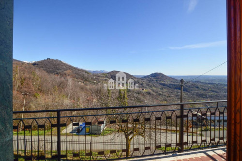 Casa indipendente in vendita a Pratiglione