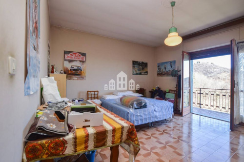 Casa indipendente in vendita a Pratiglione