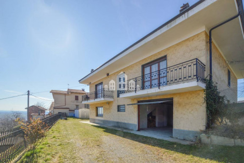 Casa indipendente in vendita a Pratiglione
