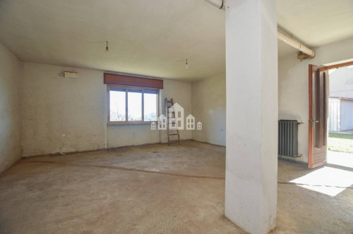 Casa indipendente in vendita a Pratiglione