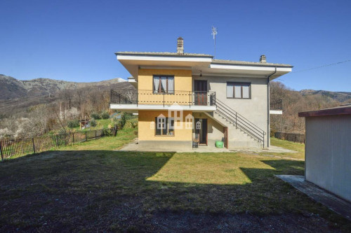 Casa indipendente in vendita a Pratiglione