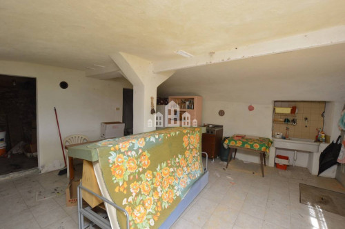 Casa semindipendente in vendita a Andrate