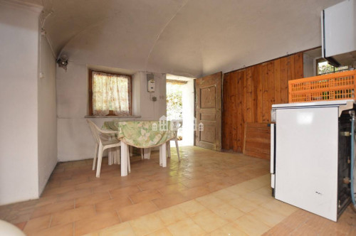 Casa semindipendente in vendita a Andrate