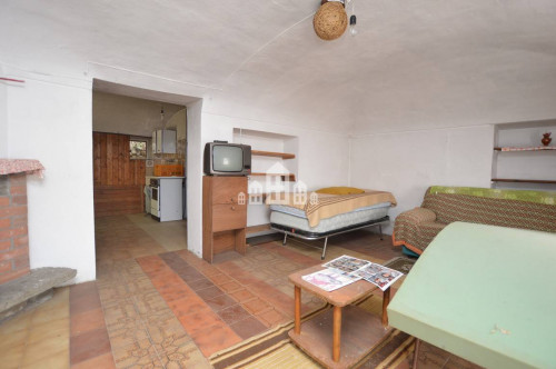 Casa semindipendente in vendita a Andrate