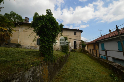 Casa semindipendente in vendita a Castelnuovo Nigra