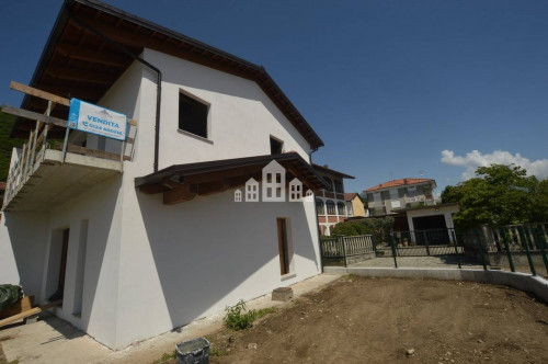 Casa indipendente in vendita a Loranzè