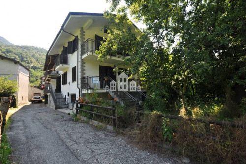 Casa semindipendente in vendita a Locana