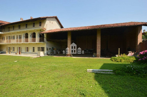 Casa indipendente in vendita a Romano Canavese