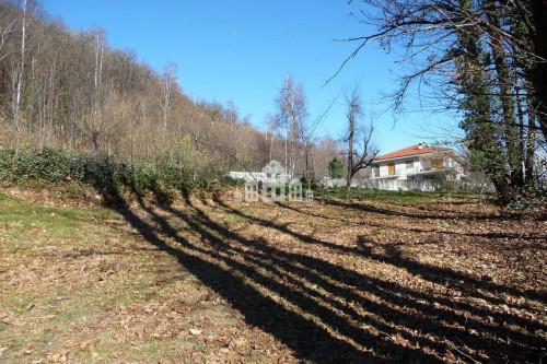 Terreno edificabile in vendita a Val di Chy