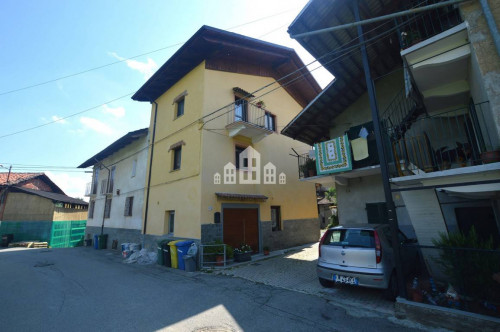 Casa semindipendente in vendita a Forno Canavese