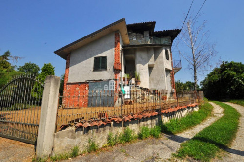 Villa in vendita a San Colombano Belmonte