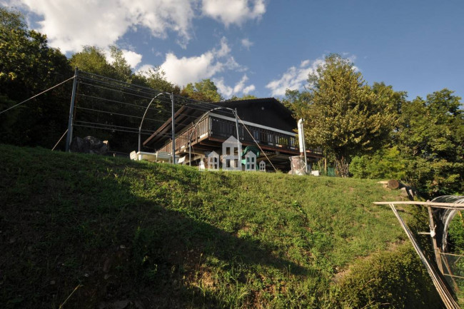 Casa indipendente in vendita a Castelnuovo Nigra