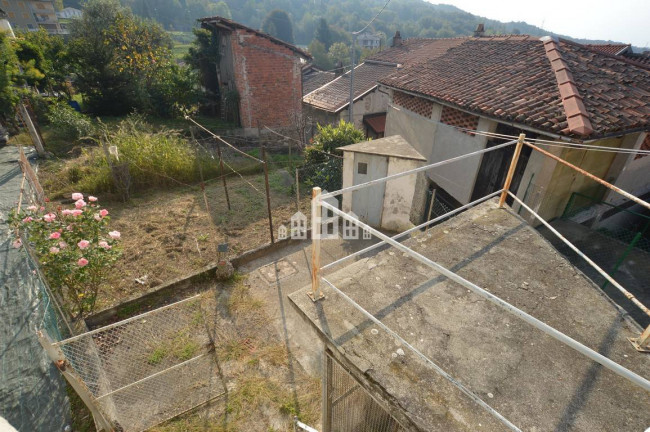 Casa semindipendente in vendita a Val di Chy