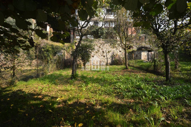 Casa semindipendente in vendita a Val di Chy