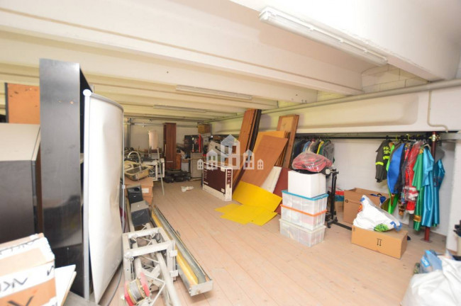 Storage for sale in Pont-Saint-Martin
