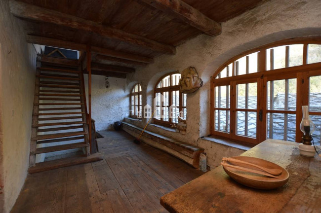 Casa indipendente in vendita a Traversella