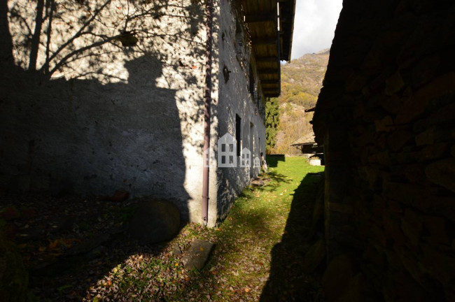 Casa indipendente in vendita a Traversella