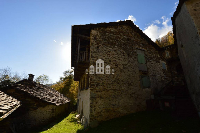 Casa indipendente in vendita a Traversella