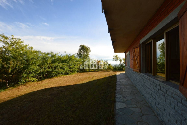 Bifamiliare in vendita a Val di Chy