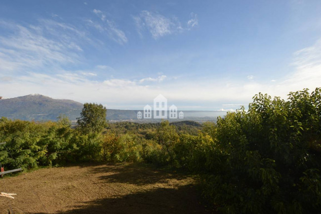 Bifamiliare in vendita a Val di Chy