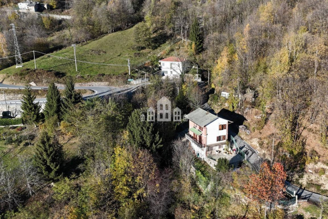 Casa indipendente in vendita a Pont-Canavese