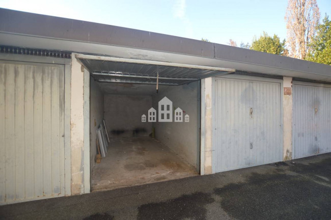 Box o garage in vendita a Cuorgnè