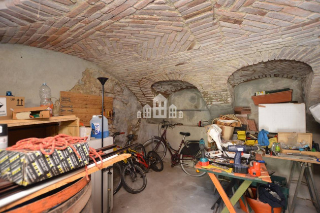 Half-duplex for sale in Val di Chy
