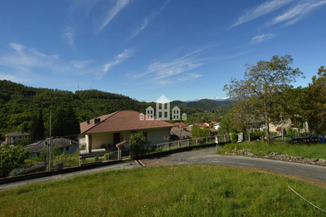 Villa in vendita a Val di Chy